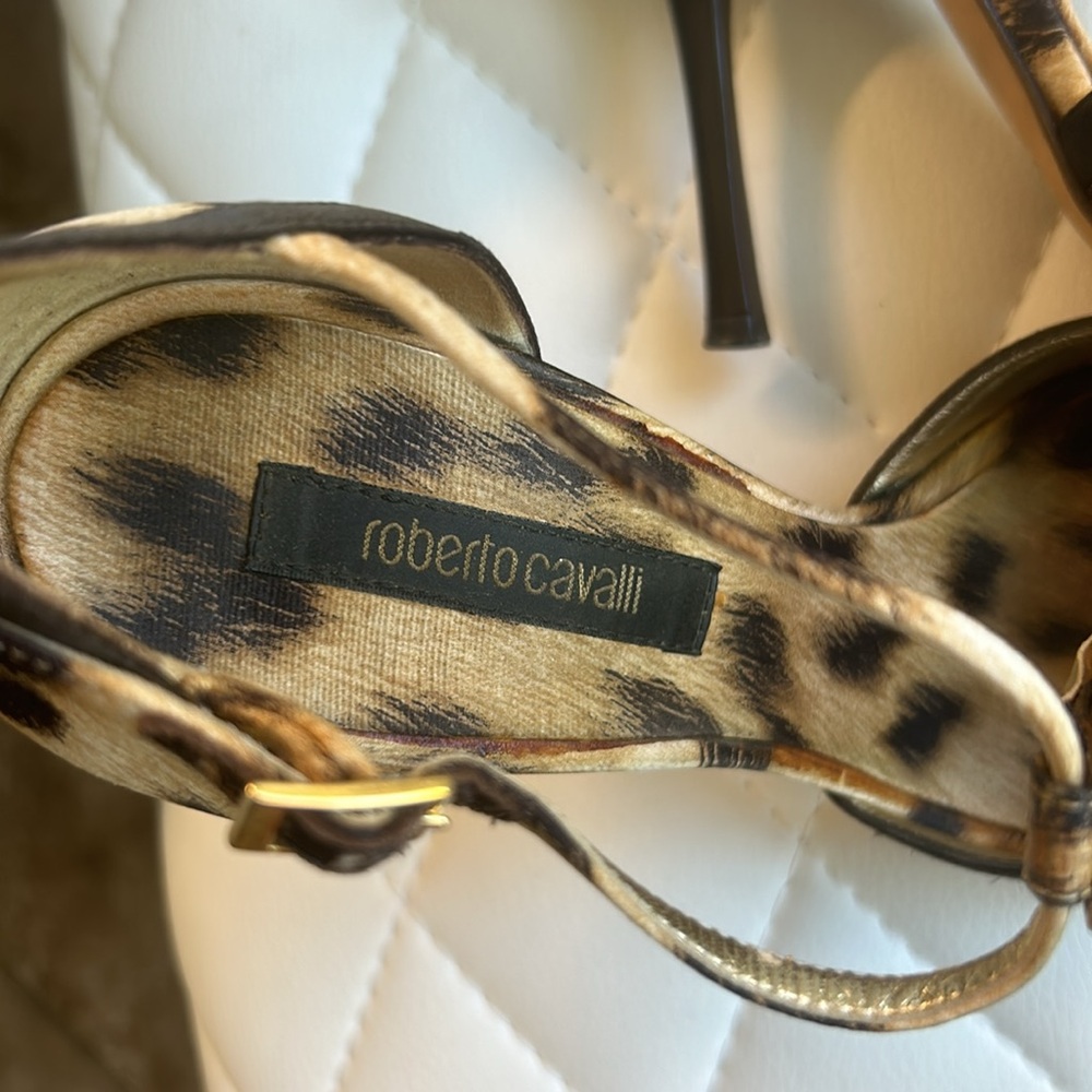Roberto Cavalli Leopard Heel - Picture 3 of 7